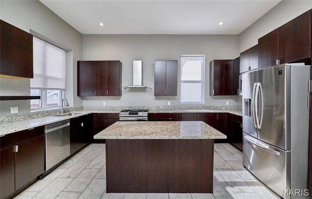 4253 Washington Boulevard B, St Louis, MO 63108