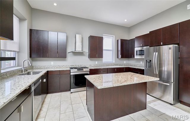 4253 Washington Boulevard B, St Louis, MO 63108