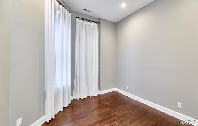 4253 Washington Boulevard B, St Louis, MO 63108