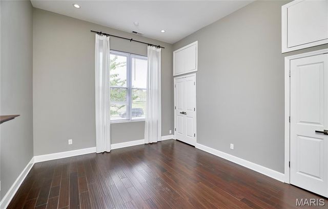 4253 Washington Boulevard B, St Louis, MO 63108