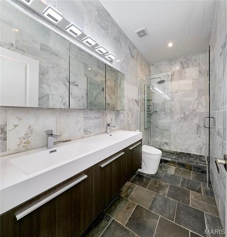 4253 Washington Boulevard B, St Louis, MO 63108