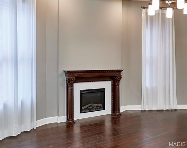 4253 Washington Boulevard B, St Louis, MO 63108