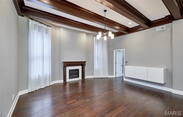 4253 Washington Boulevard B, St Louis, MO 63108