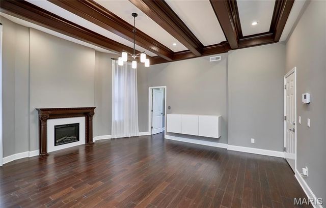 4253 Washington Boulevard B, St Louis, MO 63108