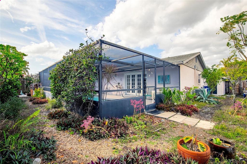 Image 22 of property listing at 1108 65TH AVENUE W, Bradenton, FL 34207