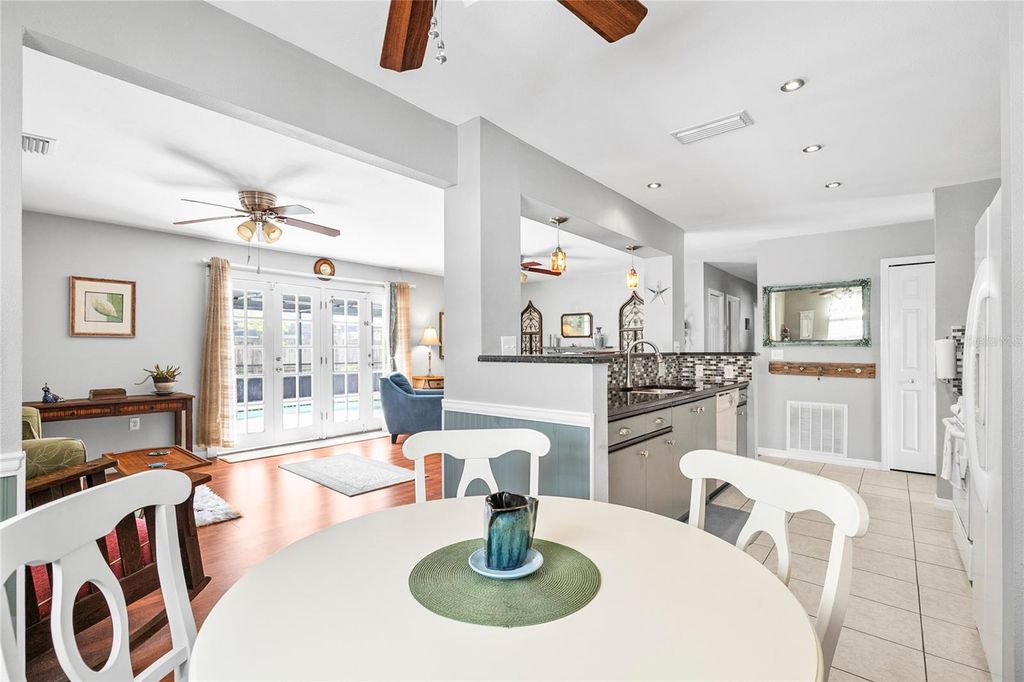 Image 4 of property listing at 1108 65TH AVENUE W, Bradenton, FL 34207