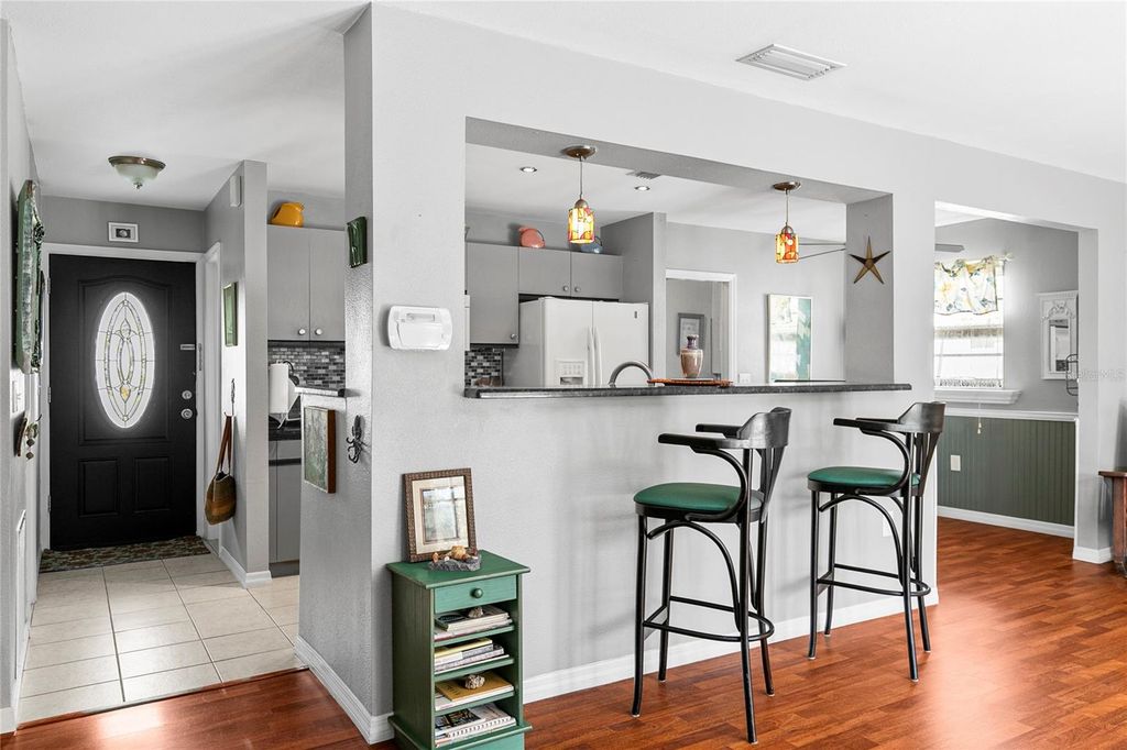 Image 8 of property listing at 1108 65TH AVENUE W, Bradenton, FL 34207