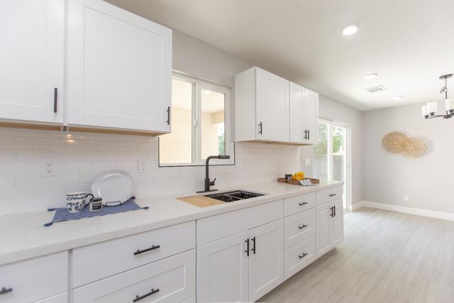 3360 Michigan Ave, Stockton, CA 95204