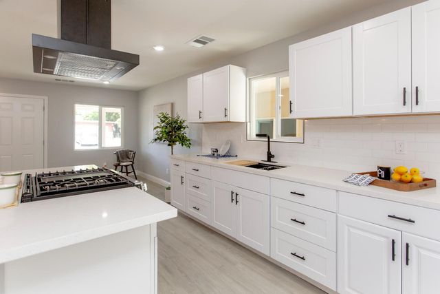 3360 Michigan Ave, Stockton, CA 95204