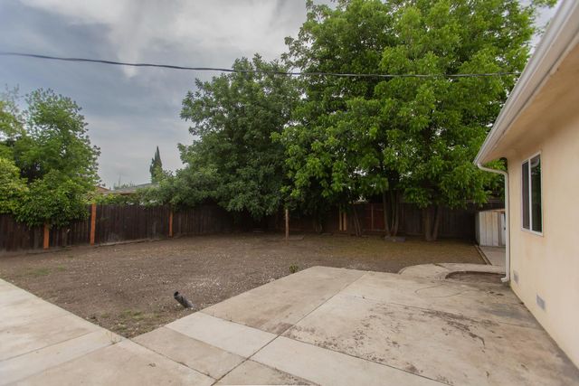 3360 Michigan Ave, Stockton, CA 95204