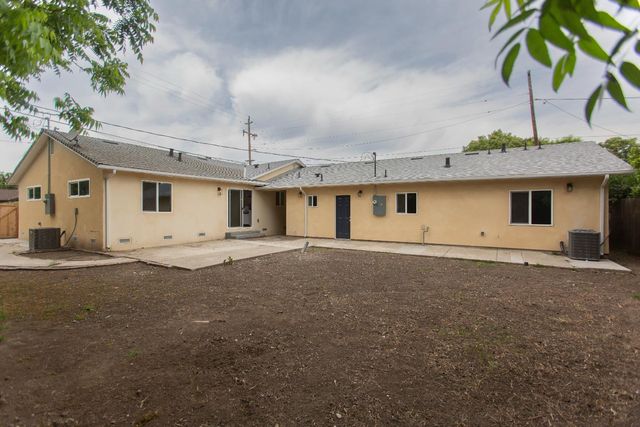 3360 Michigan Ave, Stockton, CA 95204