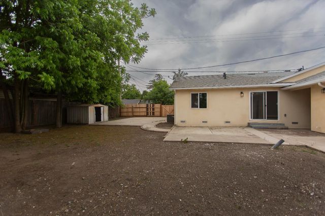 3360 Michigan Ave, Stockton, CA 95204