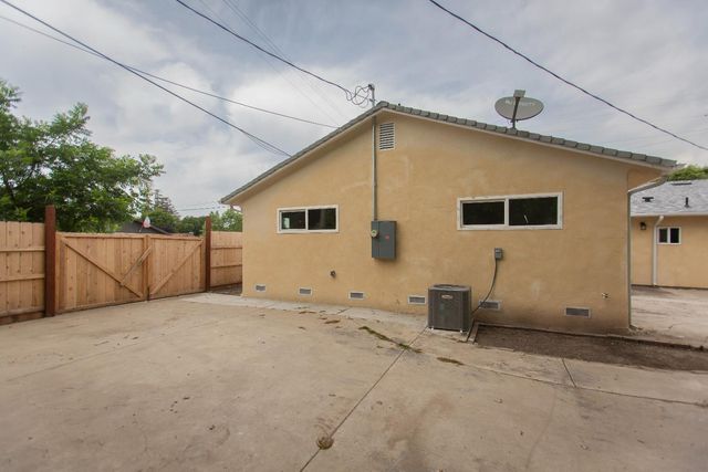 3360 Michigan Ave, Stockton, CA 95204