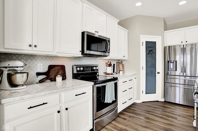 2288 Lingerman Court, Avon, IN 46123