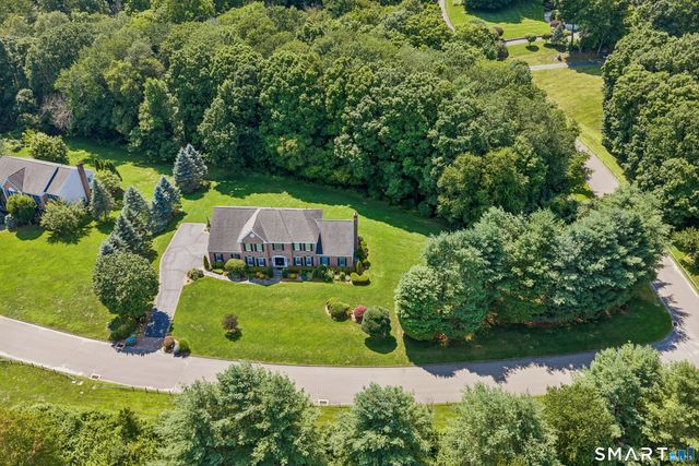 2 Pond View Drive, Newtown, CT 06470