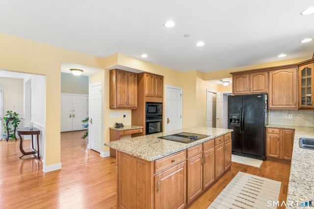 2 Pond View Drive, Newtown, CT 06470