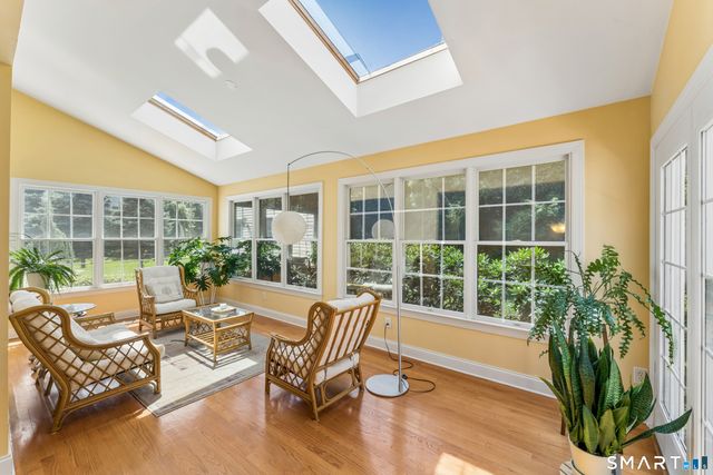 2 Pond View Drive, Newtown, CT 06470