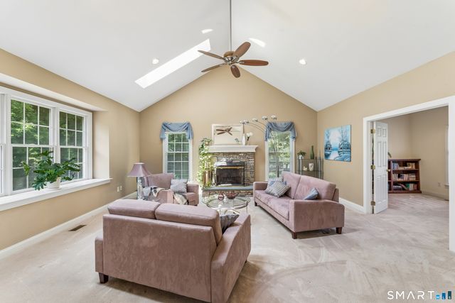 2 Pond View Drive, Newtown, CT 06470