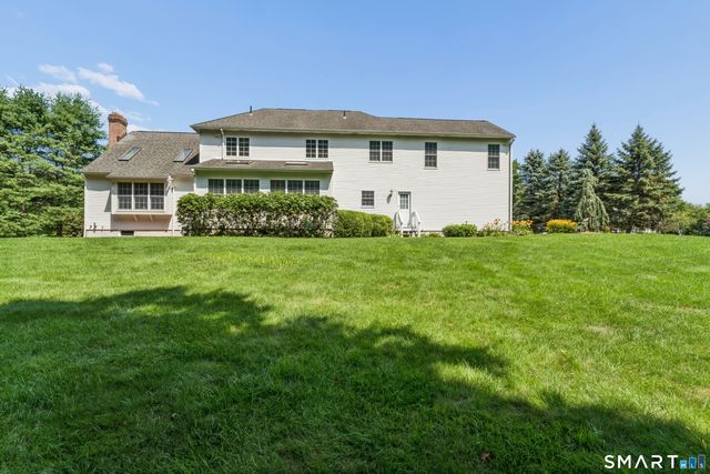 2 Pond View Drive, Newtown, CT 06470