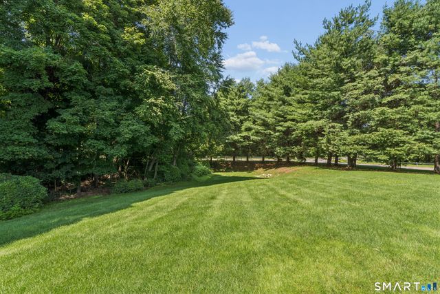 2 Pond View Drive, Newtown, CT 06470