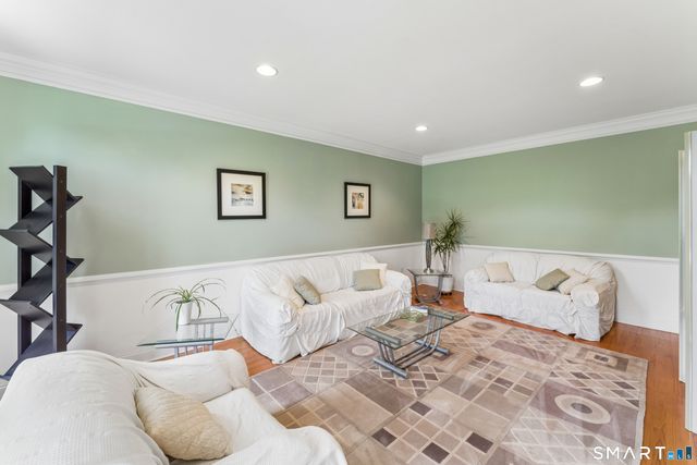 2 Pond View Drive, Newtown, CT 06470