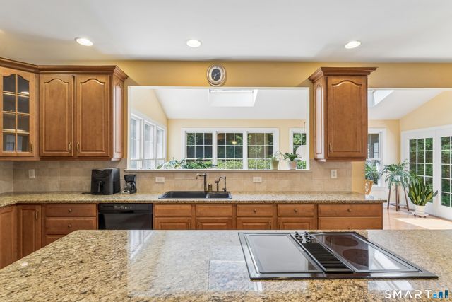 2 Pond View Drive, Newtown, CT 06470