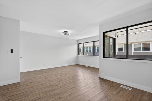 1 W Boulder Court 1B, Palos Hills, IL 60465