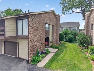 1 W Boulder Court 1B, Palos Hills, IL 60465