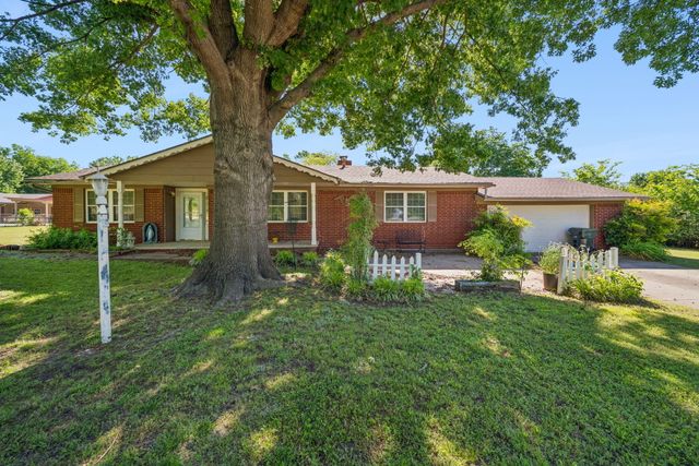 758 Summer Lane, Claremore, OK 74019