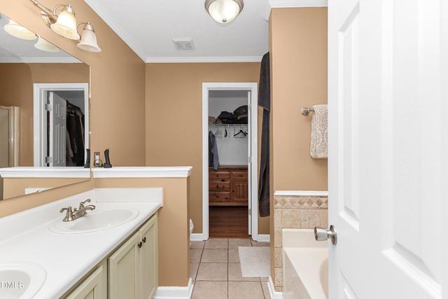 4808 Miranda Drive, Hope Mills, NC 28348