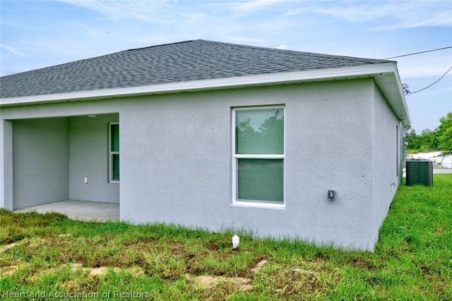 1460 Aleutian Street NE, Lake Placid, FL 33852