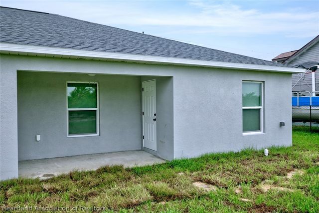 1460 Aleutian Street NE, Lake Placid, FL 33852