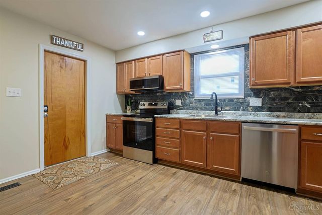 15 Old Orchard Lane, Monroe, OH 45050