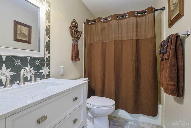 15 Old Orchard Lane, Monroe, OH 45050