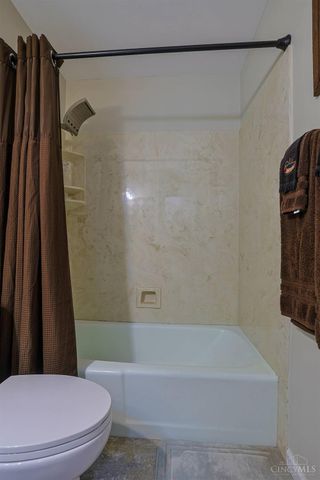 15 Old Orchard Lane, Monroe, OH 45050