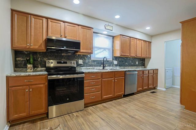 15 Old Orchard Lane, Monroe, OH 45050