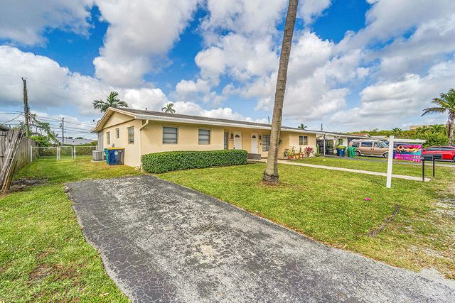 4681-4685 SW 43rd Terrace, Fort Lauderdale, FL 33314