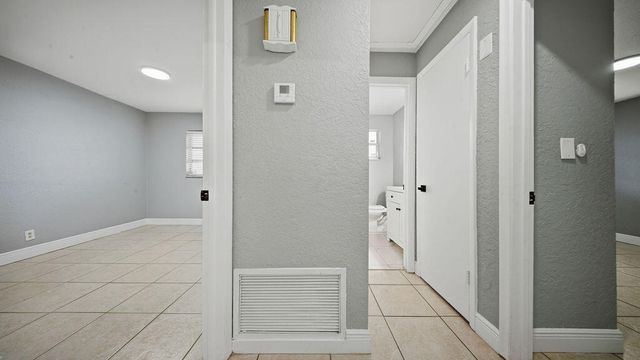 4681-4685 SW 43rd Terrace, Fort Lauderdale, FL 33314