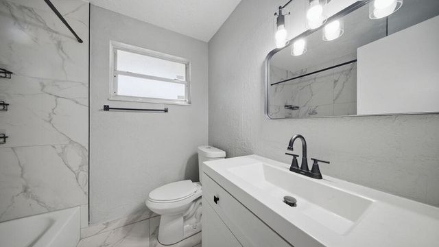 4681-4685 SW 43rd Terrace, Fort Lauderdale, FL 33314