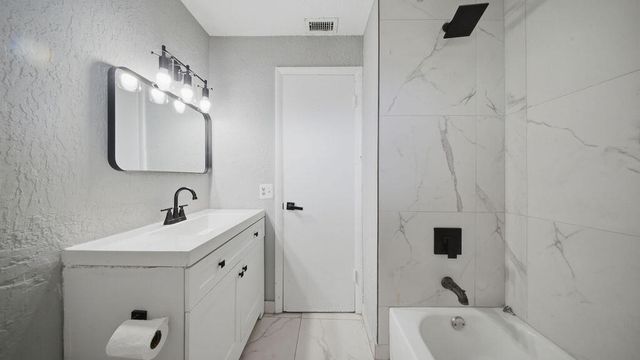 4681-4685 SW 43rd Terrace, Fort Lauderdale, FL 33314