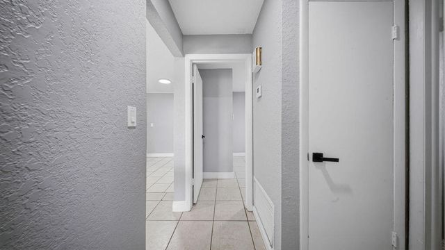 4681-4685 SW 43rd Terrace, Fort Lauderdale, FL 33314