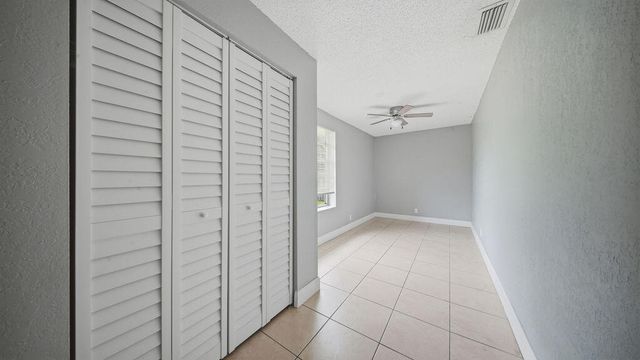 4681-4685 SW 43rd Terrace, Fort Lauderdale, FL 33314