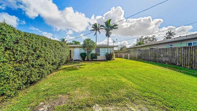 4681-4685 SW 43rd Terrace, Fort Lauderdale, FL 33314