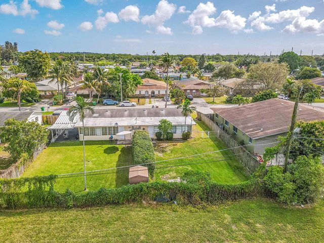4681-4685 SW 43rd Terrace, Fort Lauderdale, FL 33314