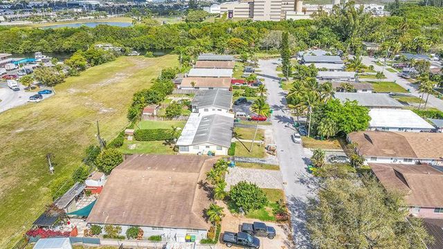 4681-4685 SW 43rd Terrace, Fort Lauderdale, FL 33314