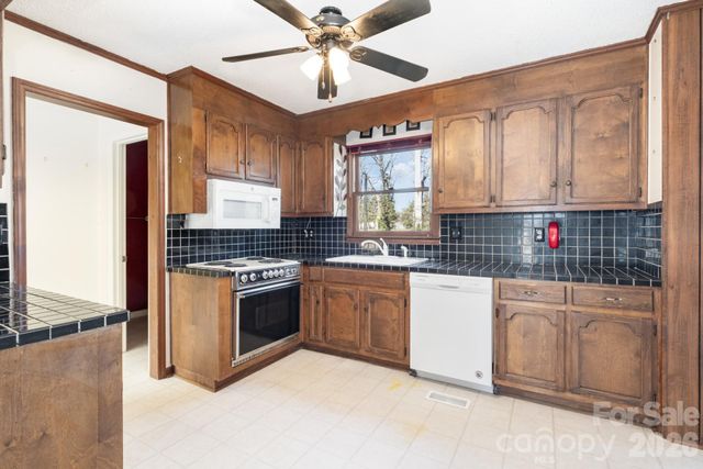 420 Saddlewood Drive, Gastonia, NC 28056