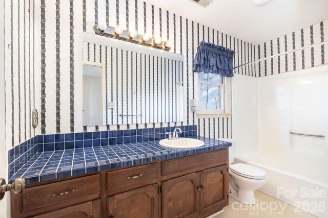 420 Saddlewood Drive, Gastonia, NC 28056