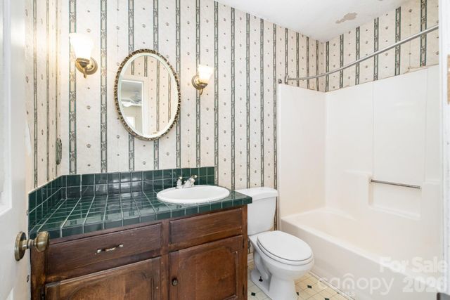 420 Saddlewood Drive, Gastonia, NC 28056