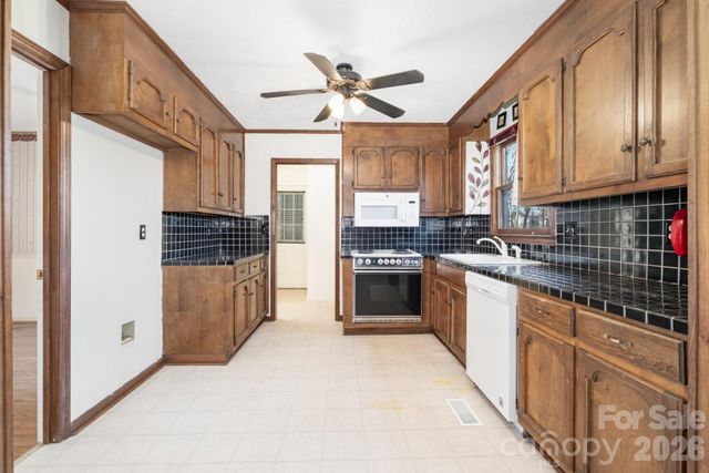 420 Saddlewood Drive, Gastonia, NC 28056