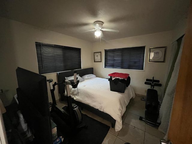 220 W Wayside Drive, Dinuba, CA 93618